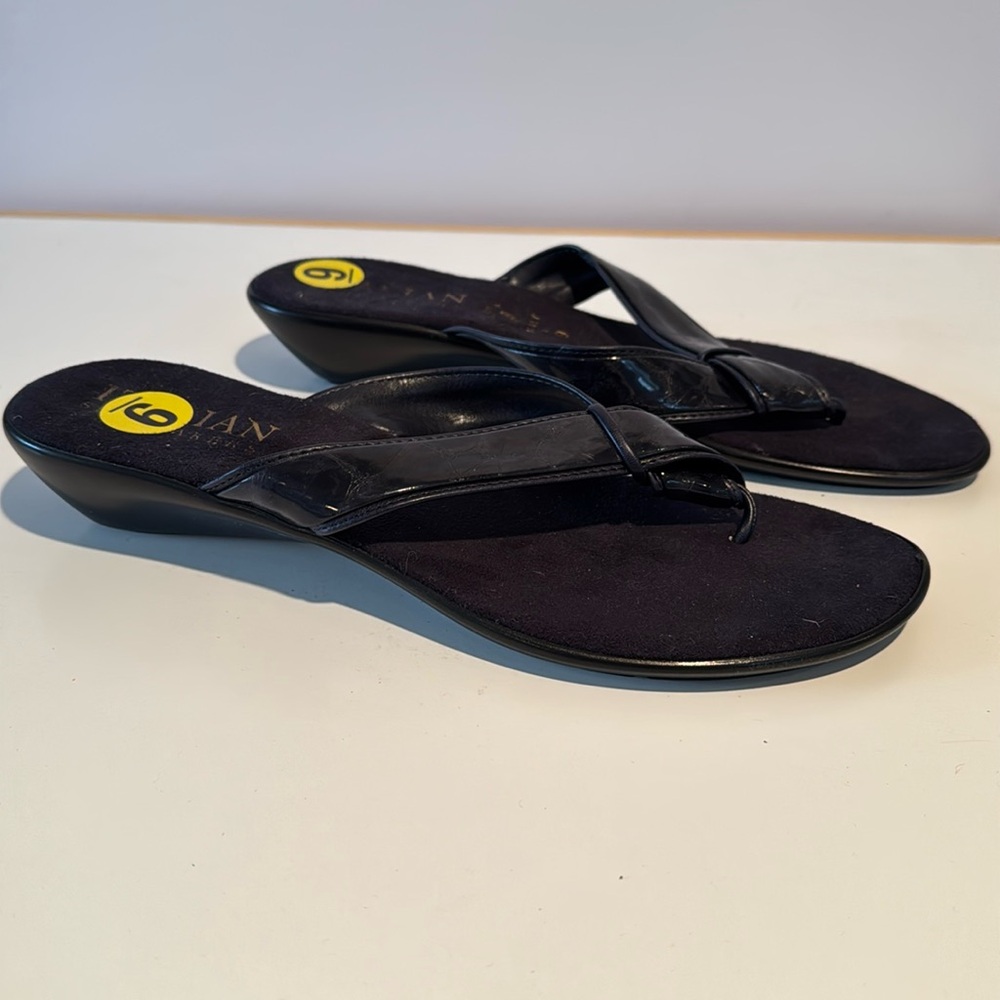 Navy low heel Sandals